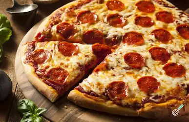 Pizza Calabresa Tradicional com queijo derretido